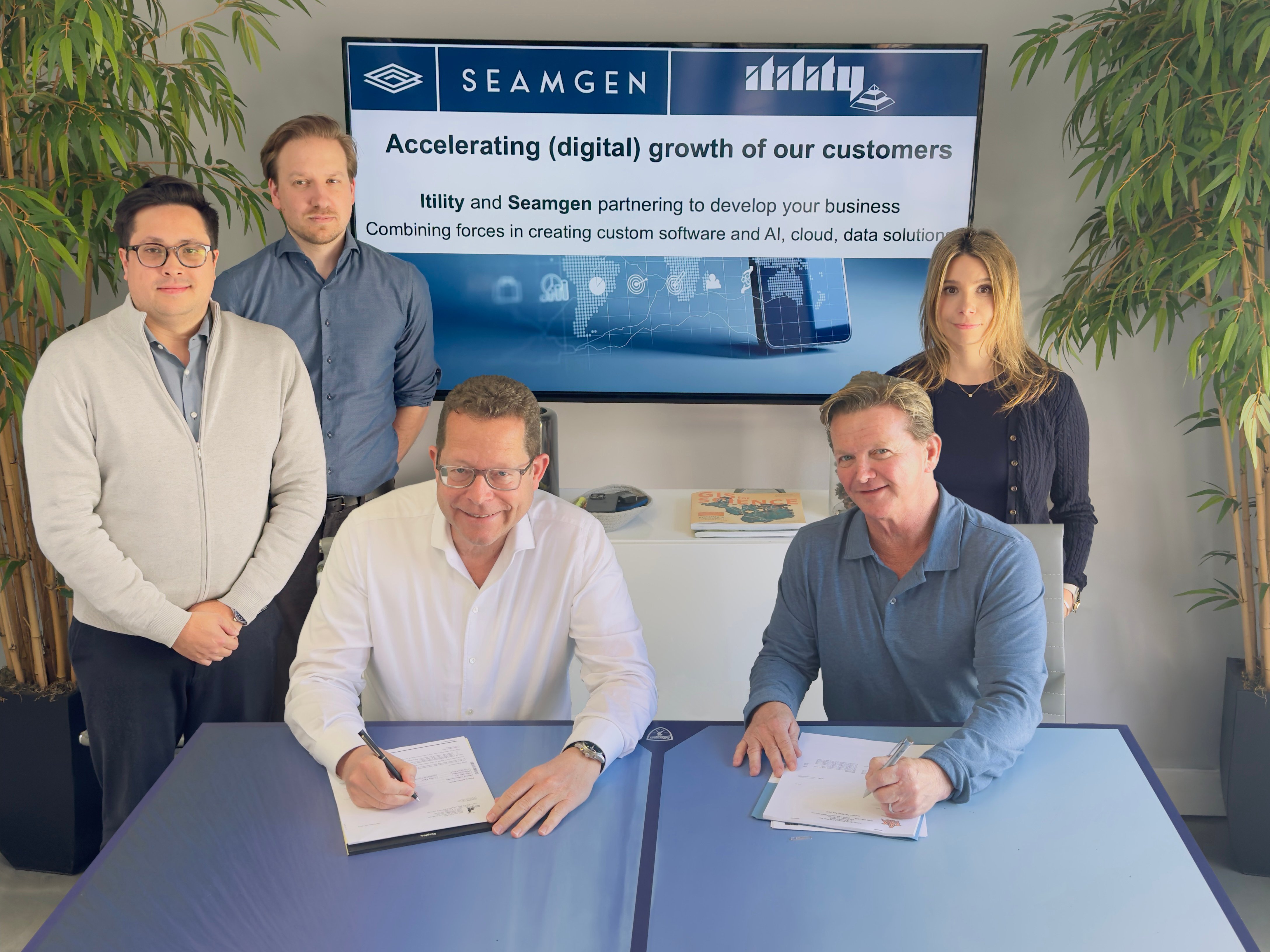 SeamGen+Itility_Signing-1
